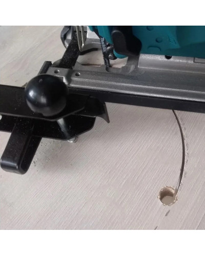 Направляющая Makita для DJV181, DJV182, DJV140, 4329, 193516-3  - фото 2