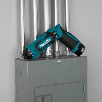 Аккумуляторная шуруповерт Makita 7.2 V, DF012DSE