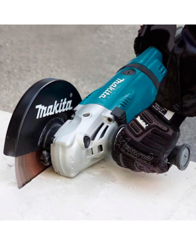 Угловая шлифмашина Makita GA7030RF01  - фото 3