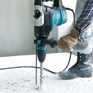 Перфоратор Makita HR4003C