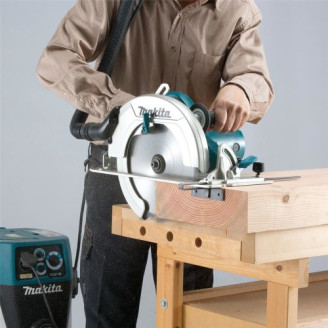 Дисковая пила Makita HS0600