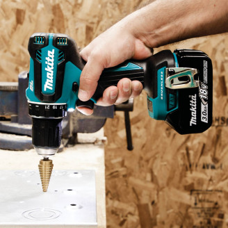 Акумуляторний дриль-шурупокрут MAKITA LXT DDF485Z (каркас)+ BL1830B