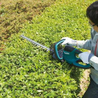Сетевой кусторез MAKITA UH6570