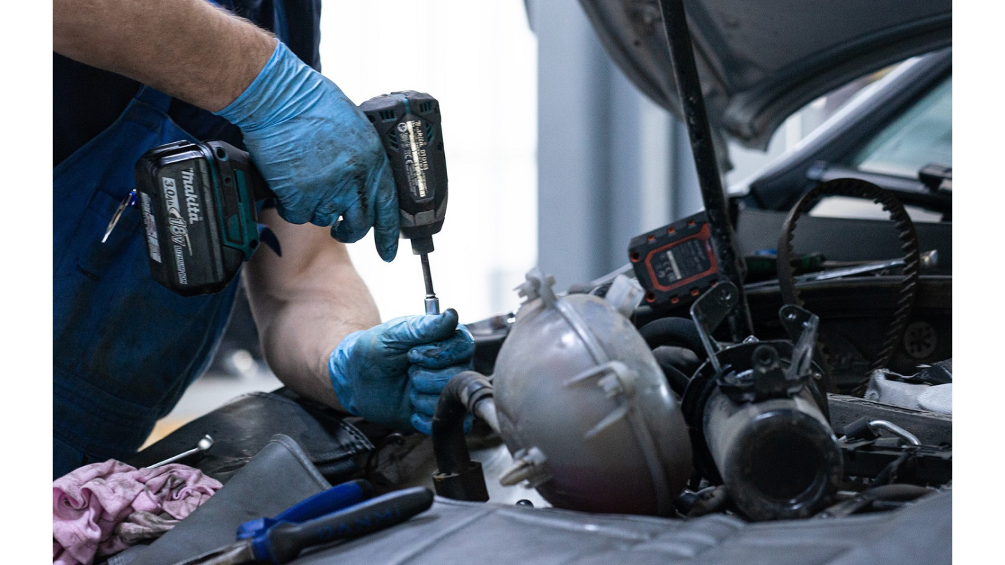 Інструменти Makita для просунутого автомайстра Інструменти Makita для просунутого автомайстра