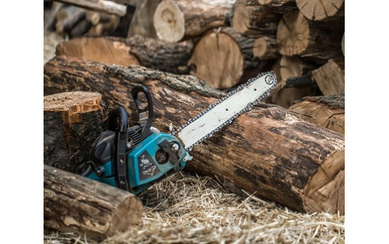 Як обрати ланцюгову електропилу Makita