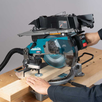 Аккумуляторная торцовочная/циркулярная пила XGT, MAKITA, LH001GZ (каркас)