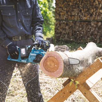Набор аккумуляторного инструмента цепная пила MAKITA LXT DUC353Z + 197952-5 (BL1830x2, DC18RC, Makpac 1)