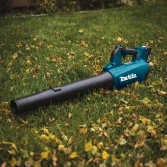 Набор аккумуляторного садового инструмента Makita: коса DUR193RF и воздуходувка DUB184Z